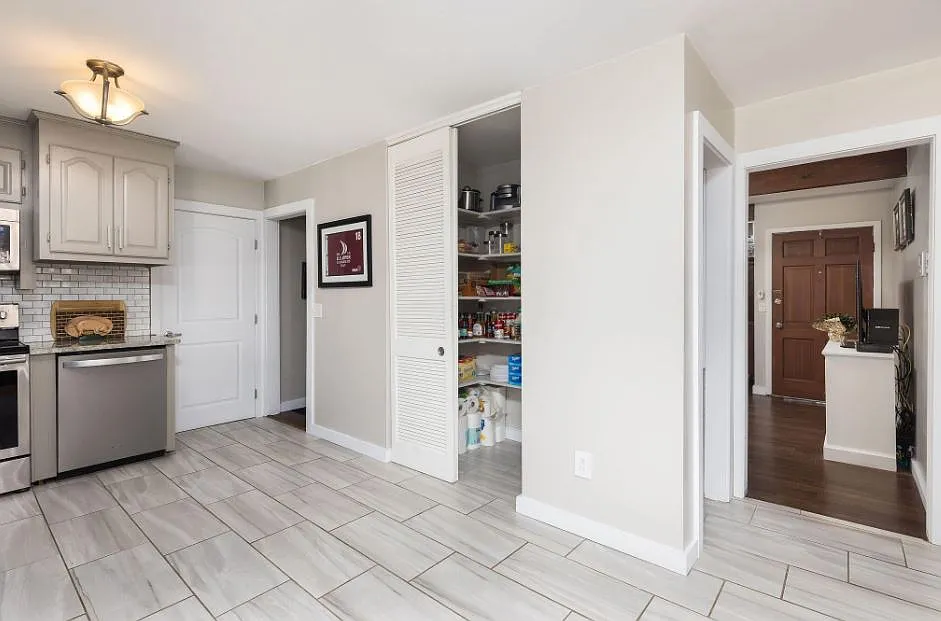 3 bed, 1404 sqft, $4,500 — Photo 3