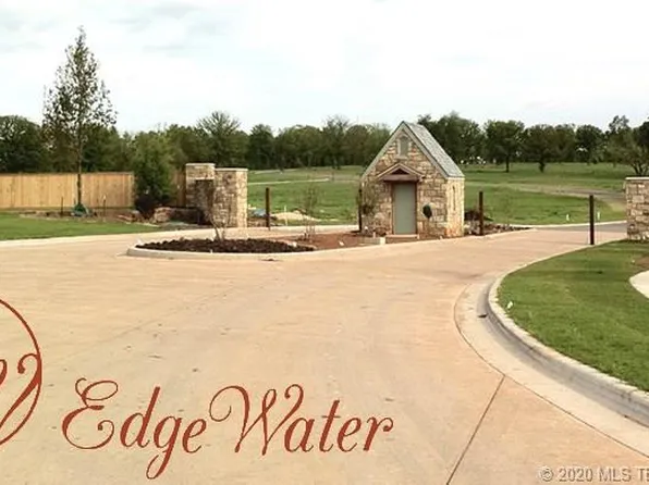 843 Crestview Ln, Tahlequah, OK 74464