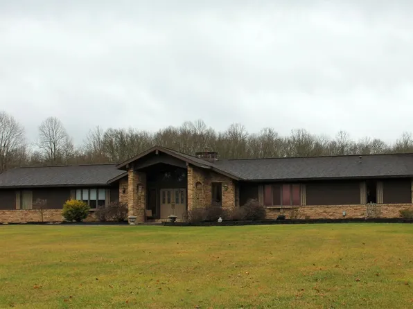 176 Dana Rd, Newport, OH 45768
