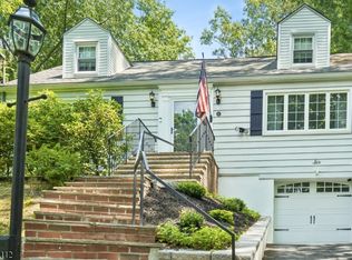 6 Cherry Ln, Caldwell Boro Twp., NJ 07006