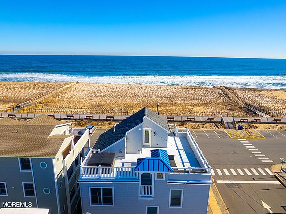 3rd image of 1851 Ocean Avenue