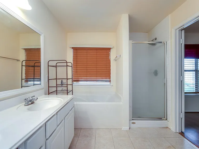 18231 Afton Hollow Ln — Photo 15