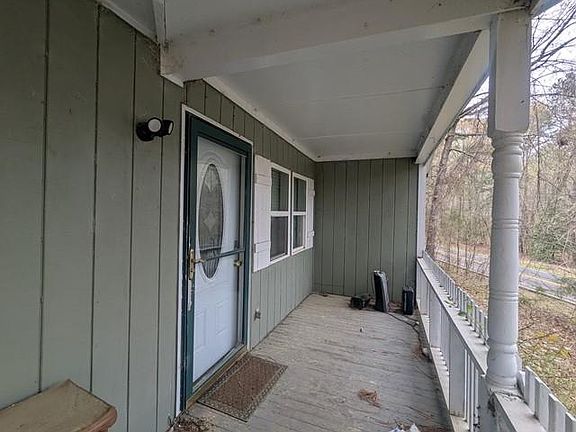 2nd image of 840 Boggus Rd