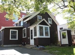 2 Walcott St, Hopkinton, MA 01748