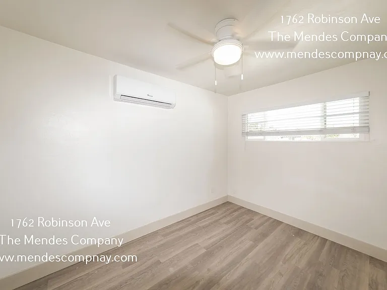 1762 Robinson Ave — Photo 5
