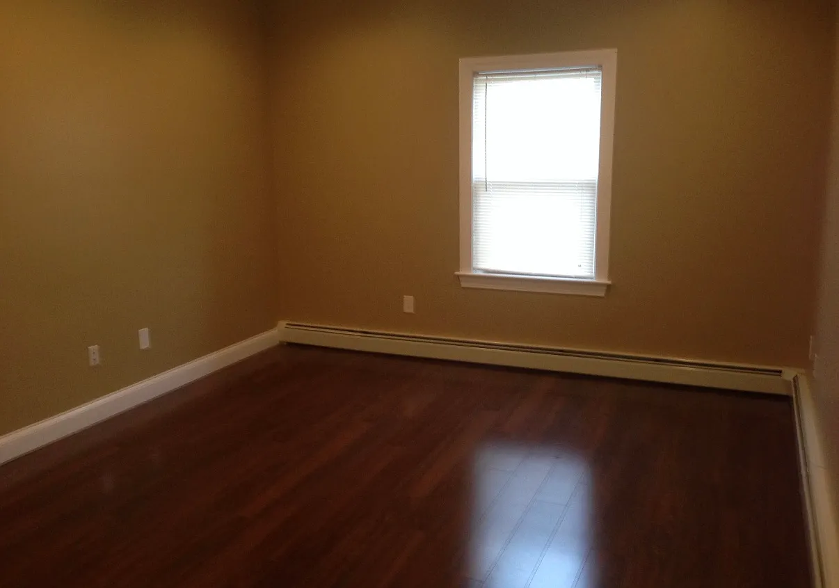 2 bed, $1,600 — Photo 4
