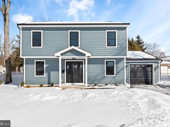 215 N Franklin St, Doylestown, PA 18901