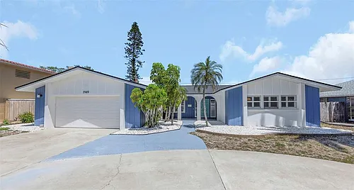 1949 Dolphin Blvd S Photo 1