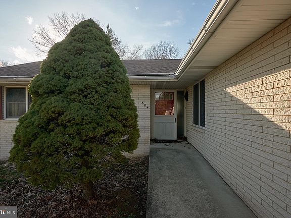 4th image of 884 Ahrens Rd