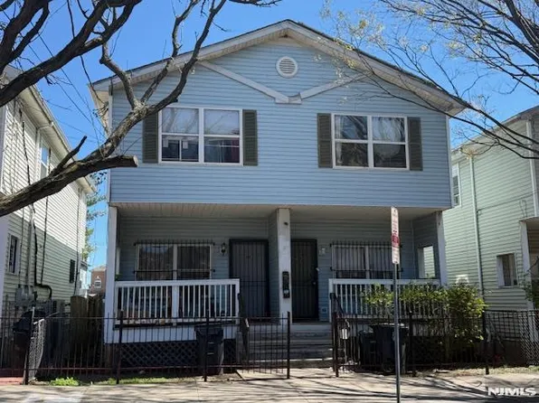 290 Bergen St, Newark, NJ 07103