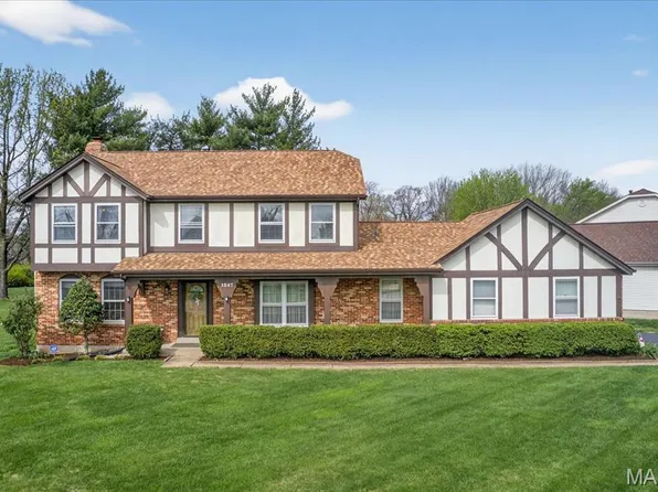 1347 Cherry Glen Ct, Chesterfield, MO 63017