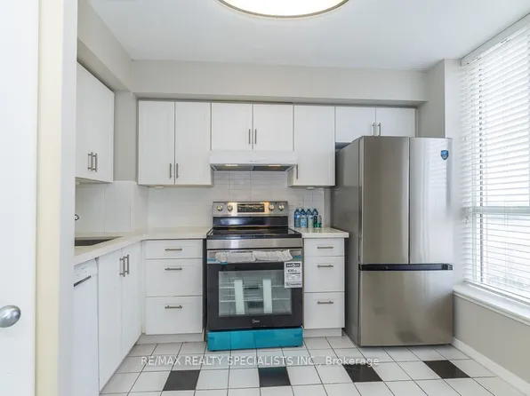 21 Overlea Blvd #1309, Toronto, ON M4H 1P2
