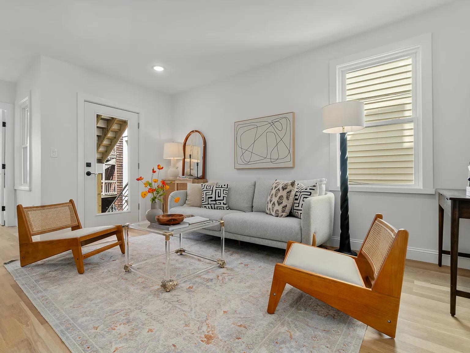 2 bed, 1.0 bath, $3,350 — Photo 4