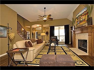 5th image of 6300 Castle Rock Cir