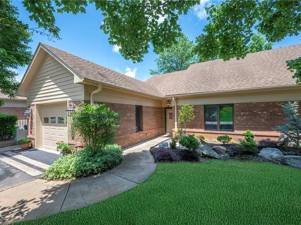 351 Hollybrook Dr, Bermuda Run, NC 27006