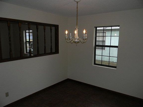 3rd image of 2020 Lasalle Dr