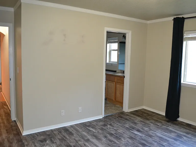 2646 N Larchmont Ave — Photo 23