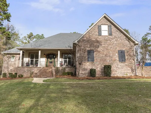 52 Brookline Dr, Hattiesburg, MS 39402