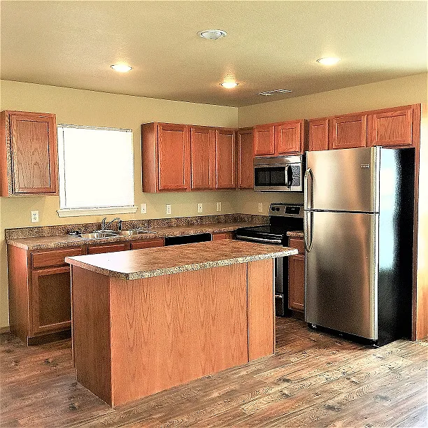 2 bed, 2.5 bath, 1242 sqft, $1,350 — Photo 2