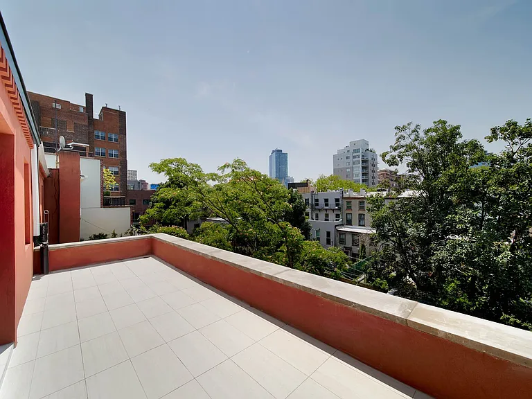 364 Clermont Ave #2 — Photo 16
