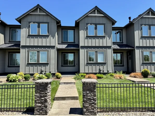5531 SE Logan Ln, Hillsboro, OR 97123