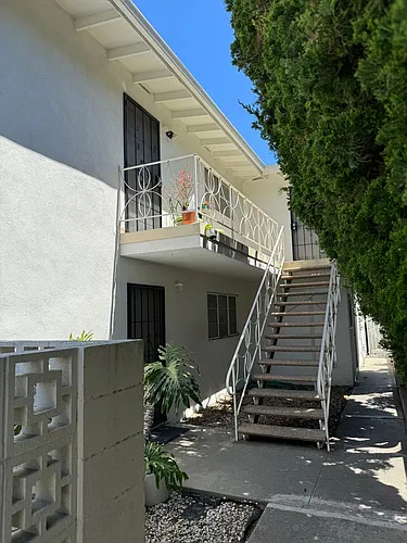 1422 Madrid Ave Photo 1