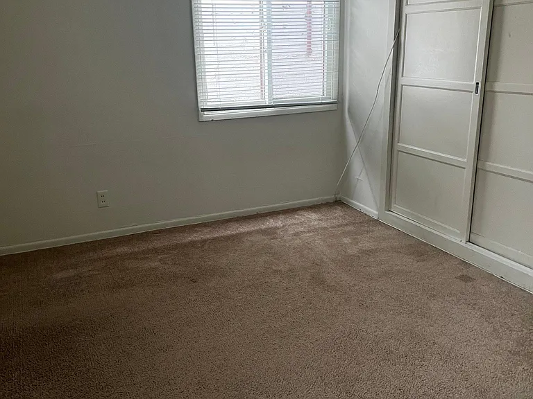 547 Landfair Ave #553 — Photo 3