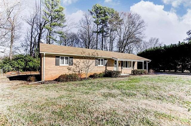 1st image of 123 Burton Hills Cir