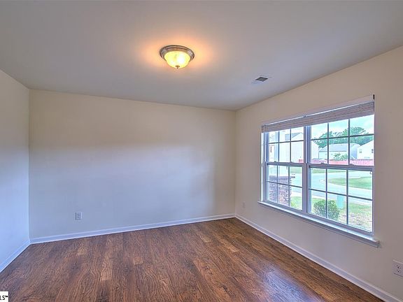 5th image of 602 Galveston St