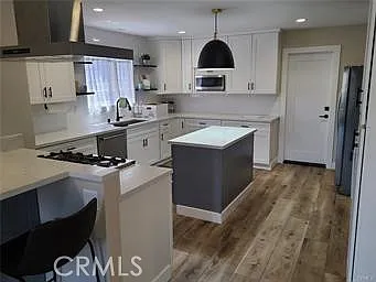 3 bed, 1724 sqft, $6,900 — Photo 4
