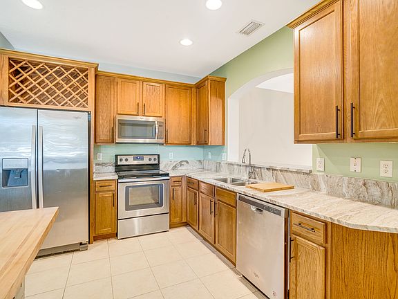 3rd image of 3174 Antica St