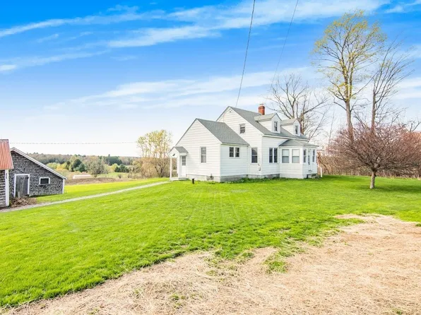 14 Radharc Drive, Georgia, VT 05478