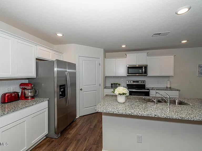 1606 River Poppy Rd — Photo 33