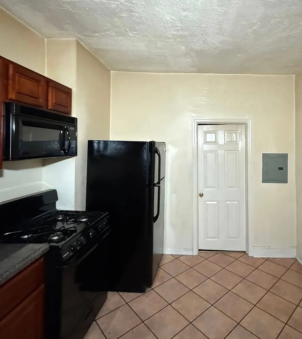 Studio, $1,295 — Photo 4