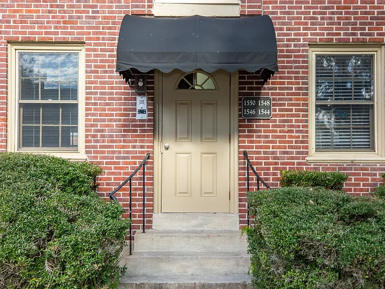 1550 Palm Ave — Photo 3