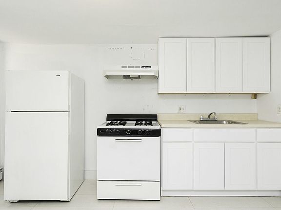3rd image of 210 Spencer St #1A