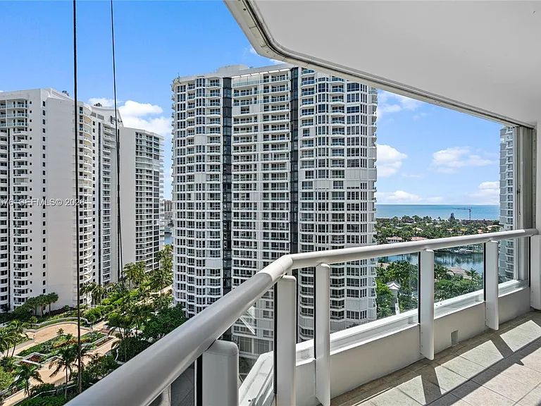 21055 Yacht Club Dr #1903 — Photo 33