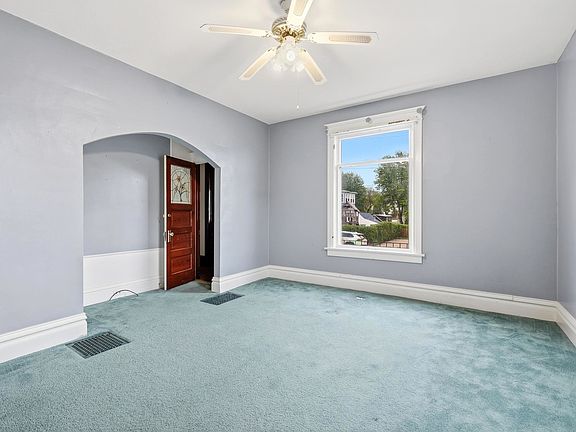 3rd image of 77 Alpine St