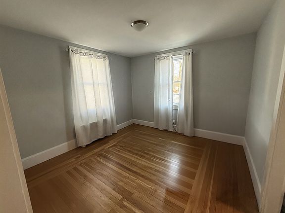 4th image of 1070 Main St #1070
