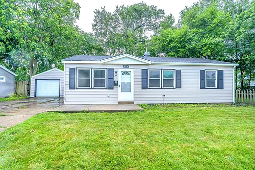 3234 163rd St Photo 1