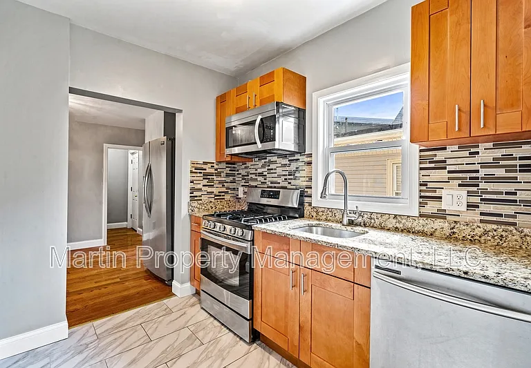 79 Derby St #2 — Photo 6