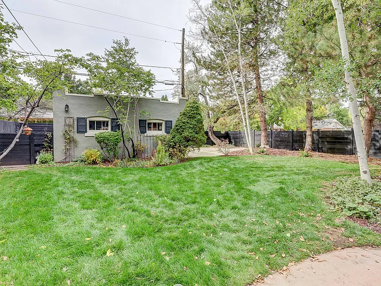 2105 S Fillmore St — Photo 20