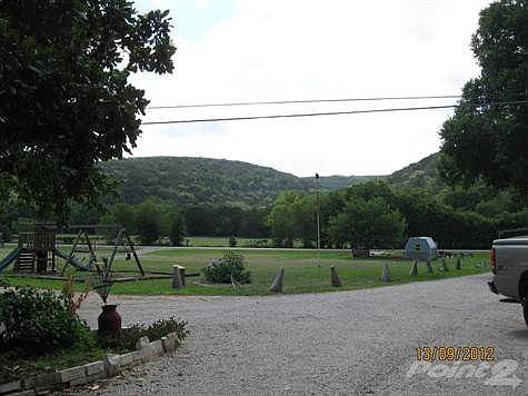 Front acreage to river road