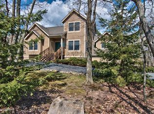 203 Upper Deer Valley Rd, Tannersville, PA 18372
