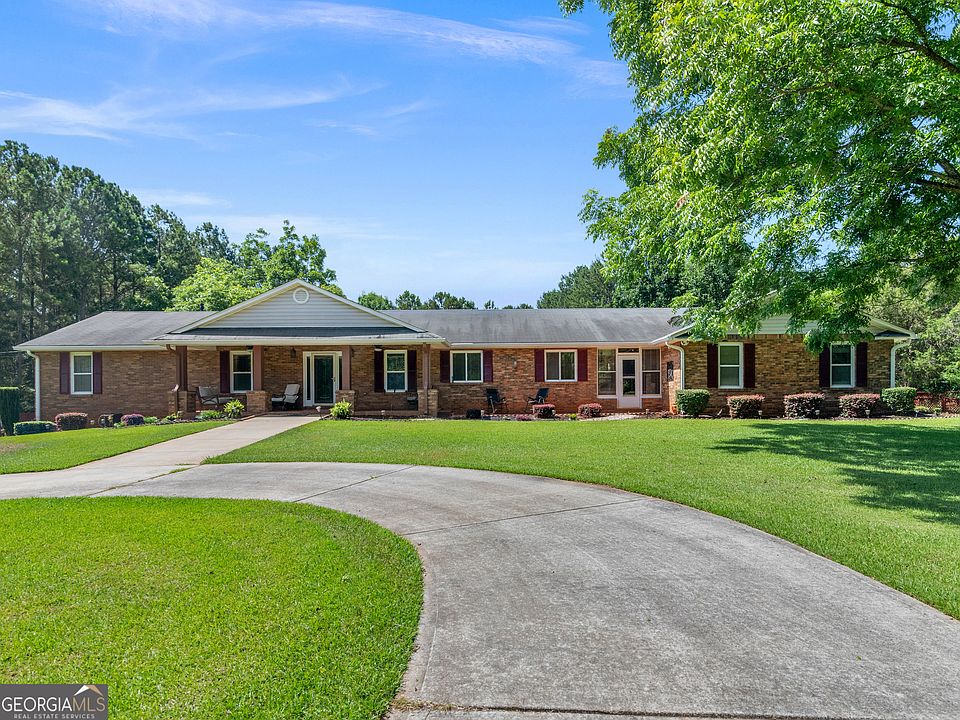 1st image of 525 Levi Barnes Rd