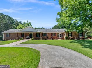 525 Levi Barnes Rd, Jackson, GA 30233