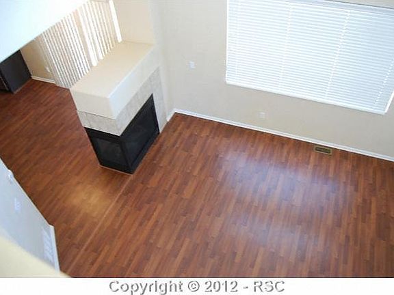 4th image of 1811 Maddees Way