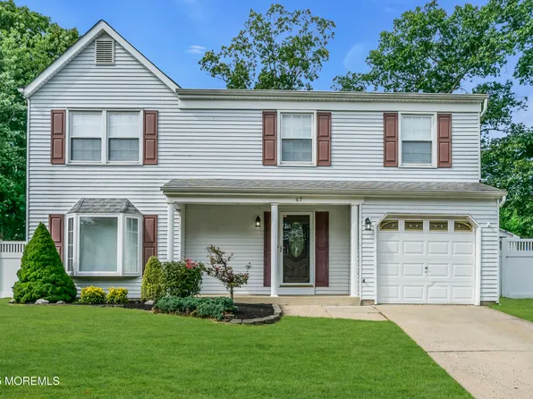 67 Concord Circle, Howell, NJ 07731