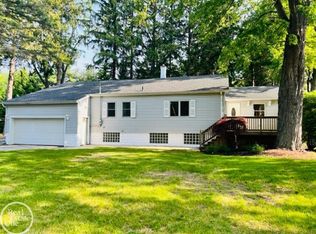 4235 Parker Rd, Fort Gratiot, MI 48059