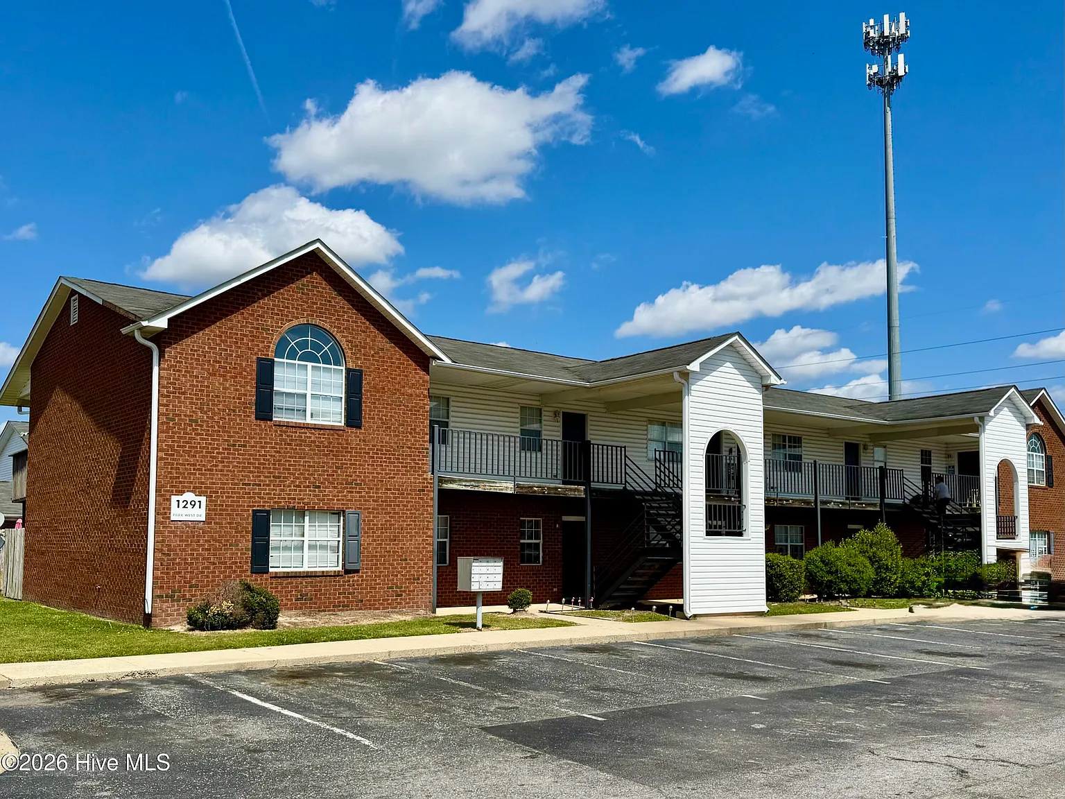 1 bed, 1.0 bath, $750 — Photo 1